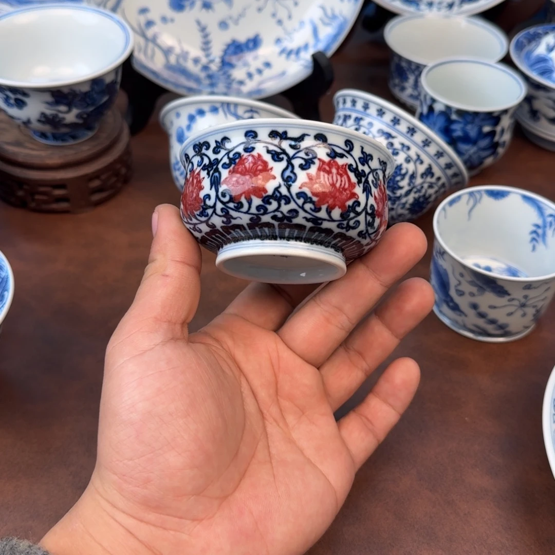陶摆件釉里红缠枝莲卢氏杯