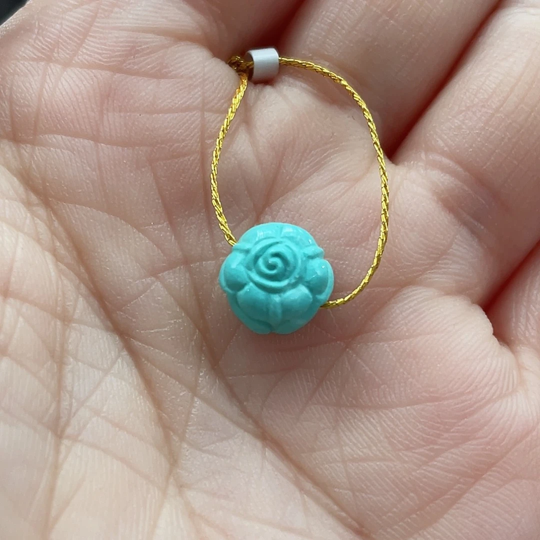 绿松石颈饰未镶嵌