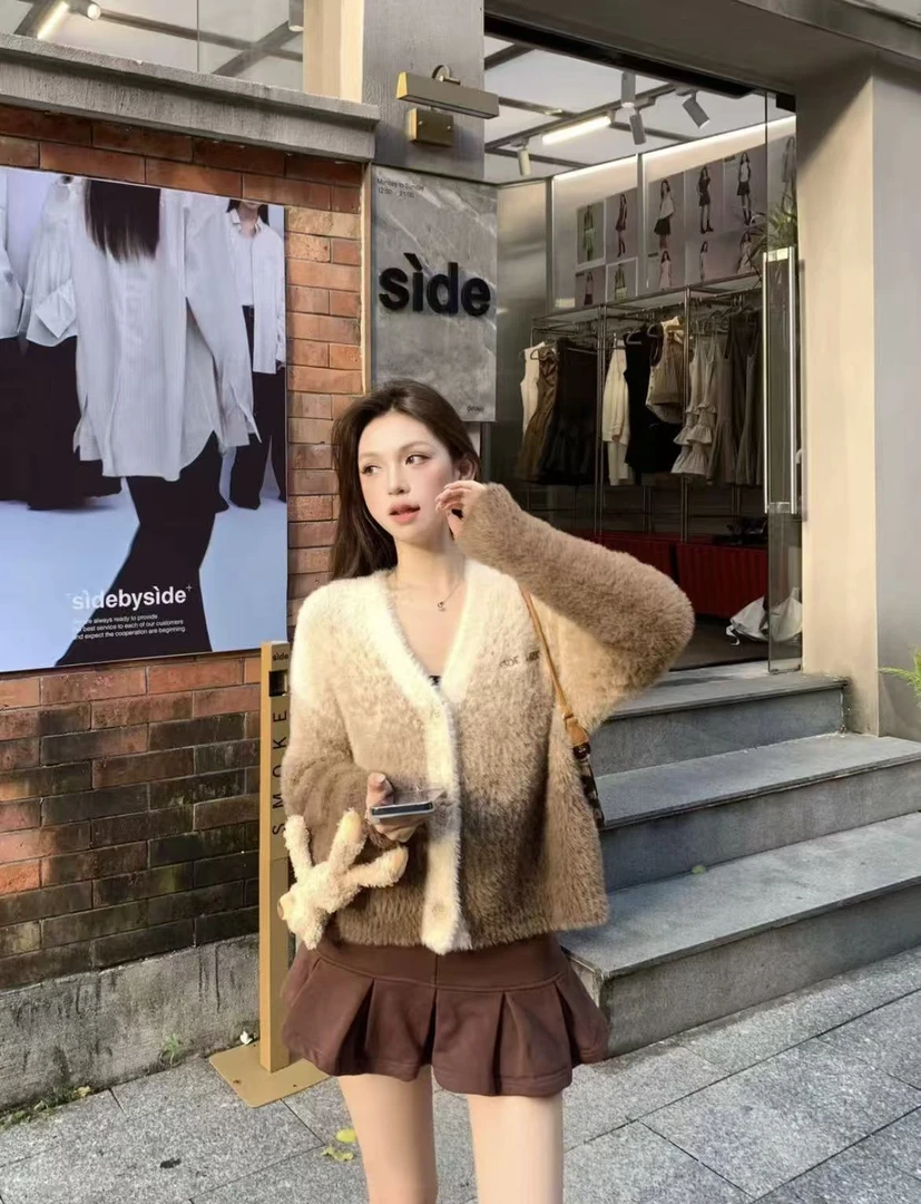 【吉光片羽】秋冬新款玩偶渐变蝙蝠袖针织开衫毛衣短款外套（128）