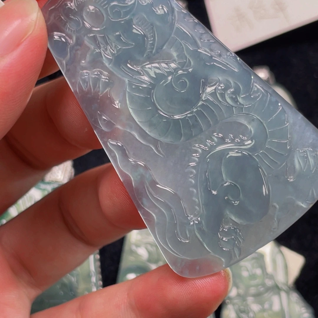 翡翠18K金镶嵌颈饰6，