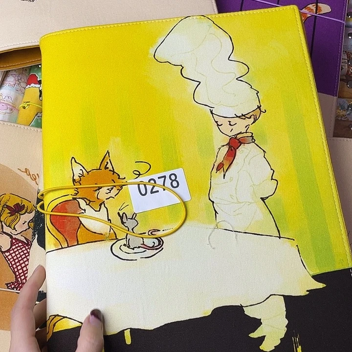 织绣A4活页收纳278