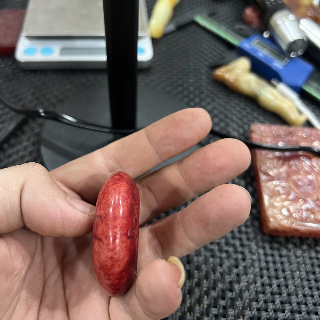 含辰砂工艺品晶体砂半透品质护身本命年男女款