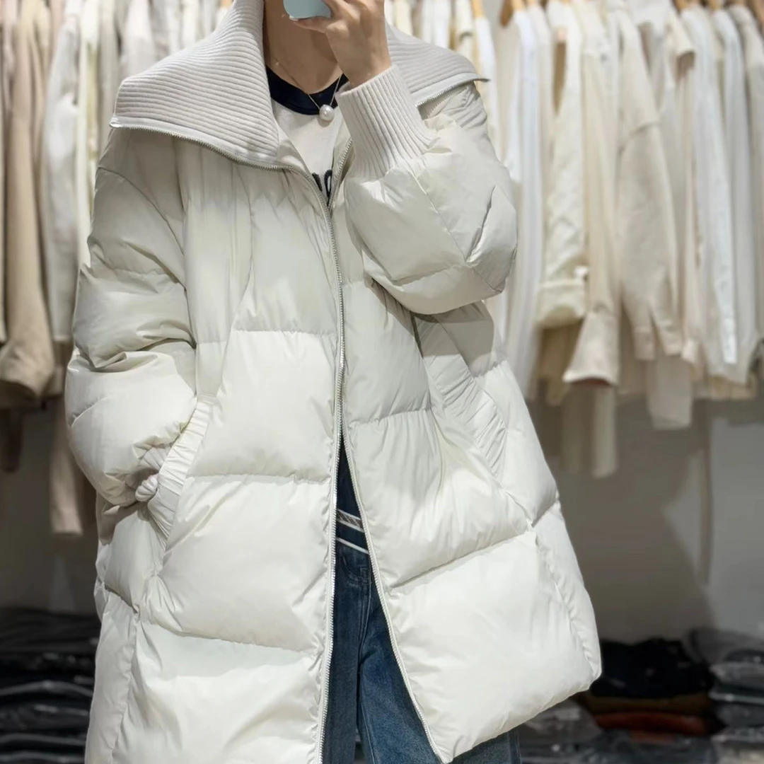 白色翻领中长款不臃肿外套女冬季