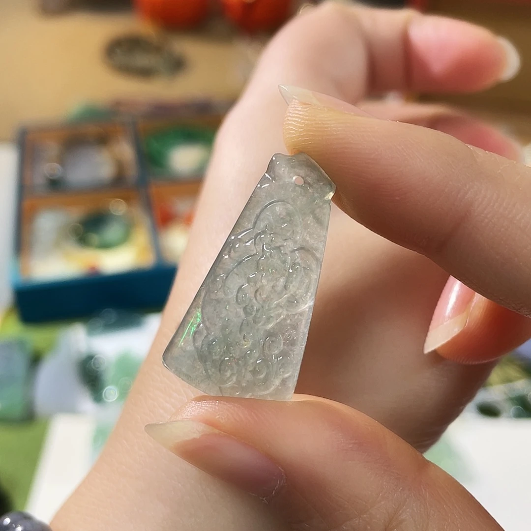 翡翠未镶嵌颈饰貔貅挂件