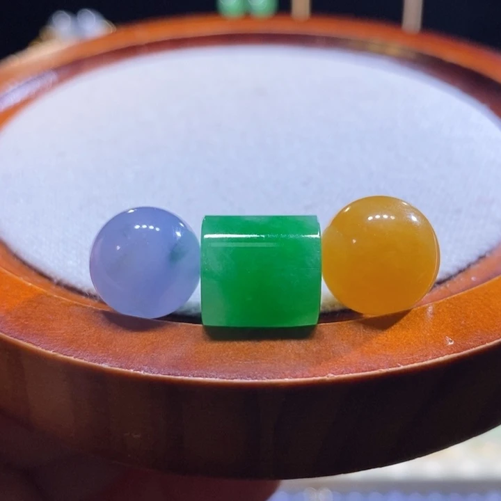 翡翠未镶嵌颈饰翡翠浓彩福禄寿