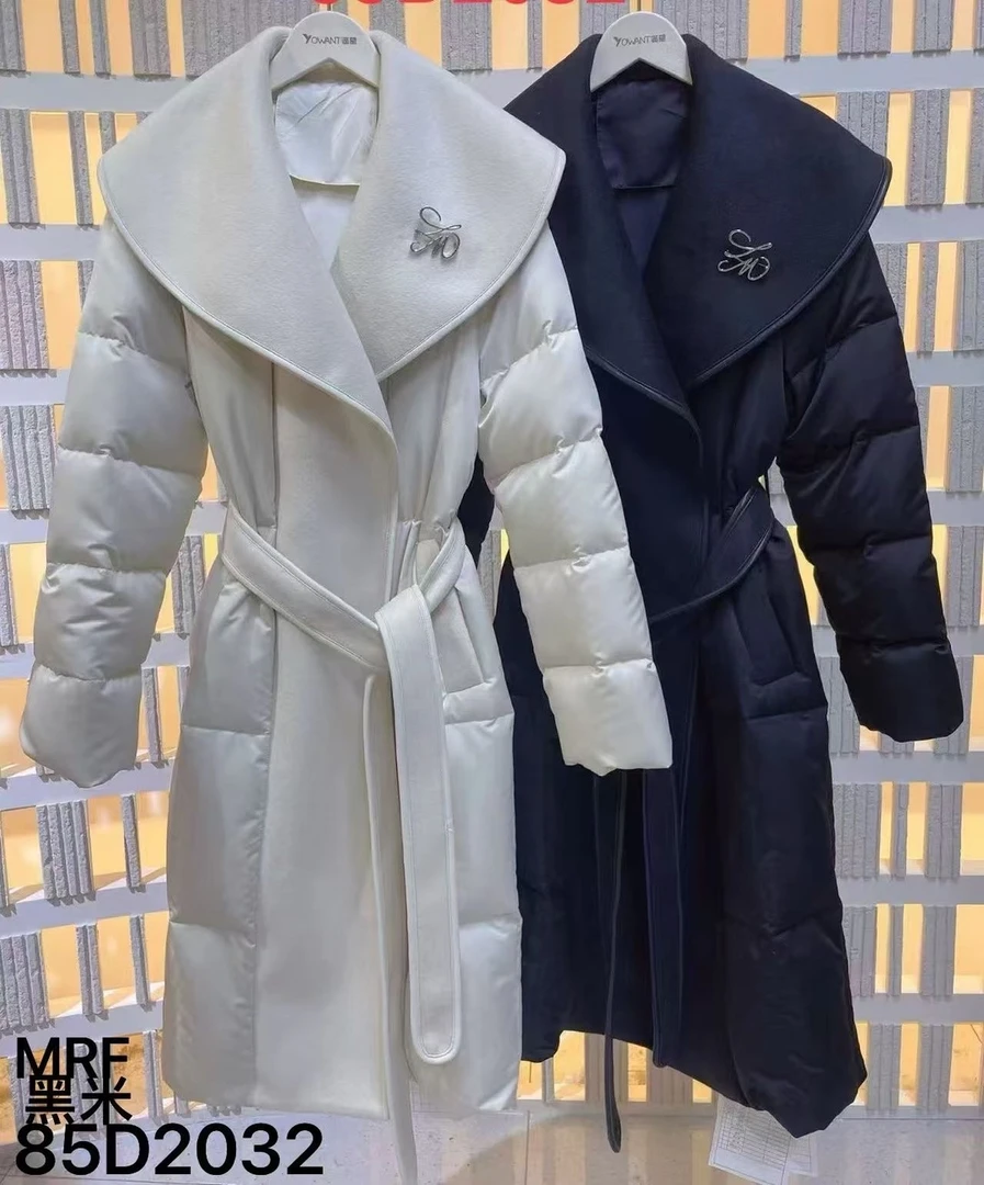 白色翻领冬季修身气质羽绒服