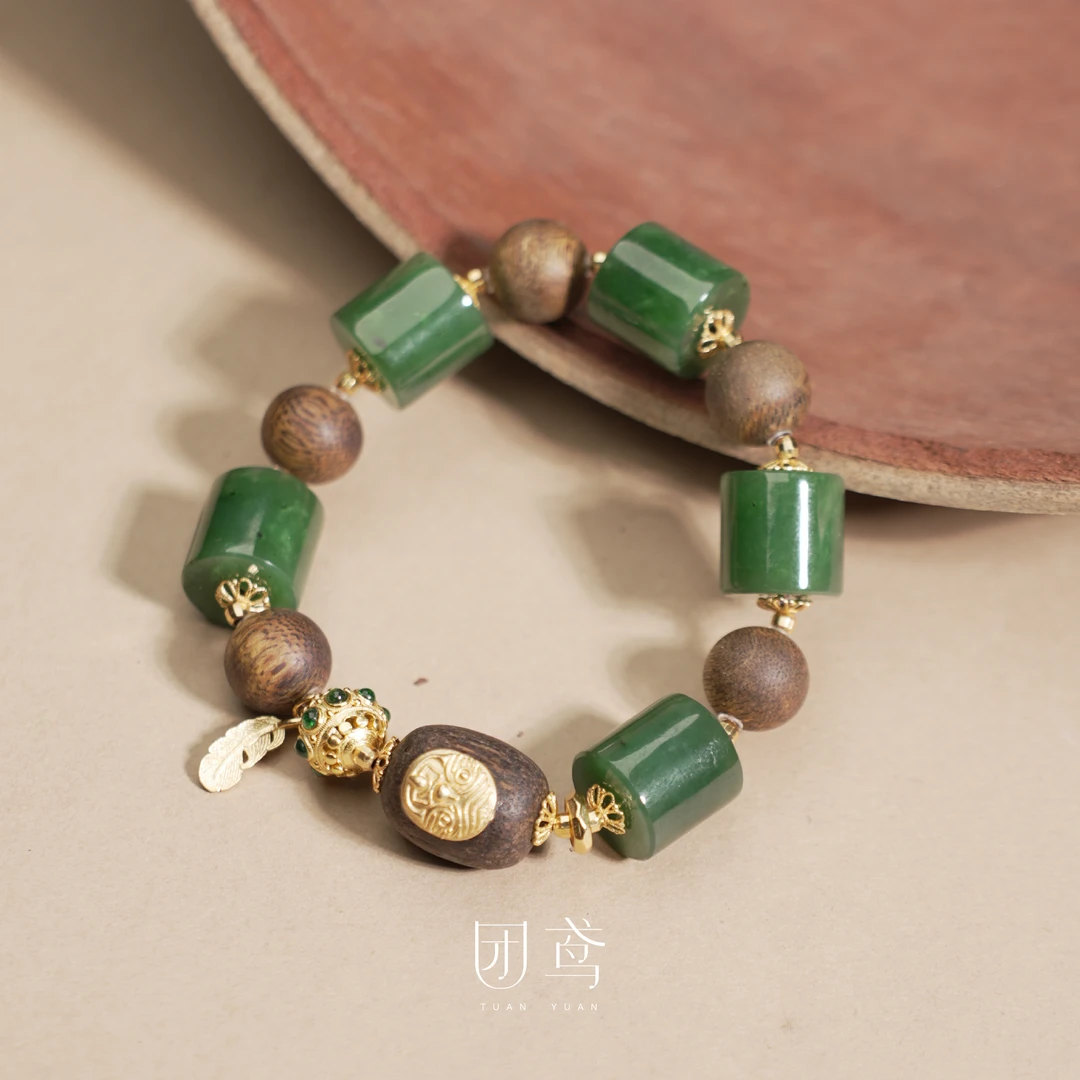 沉香【好望山】1.0海南莺歌绿奇楠 和田碧玉 原创设计手串【团鸢】