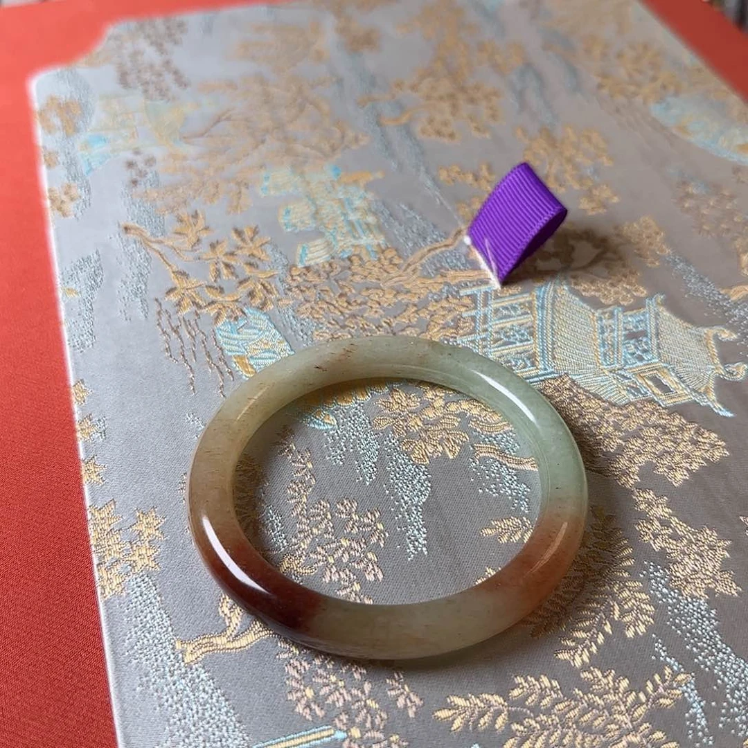 小***人石英质玉手镯未镶嵌