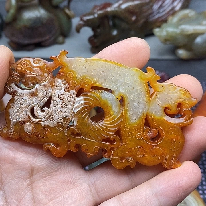 未镶嵌蛇纹石玉颈饰