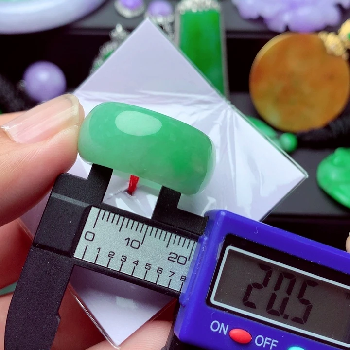 翡翠未镶嵌戒指戒指