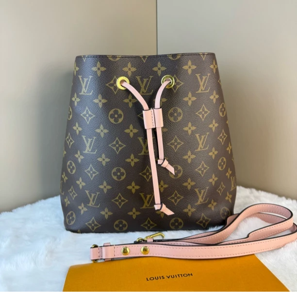 99新 LouisVuitton/路易威登 LV 粉色水桶包 粉桶单肩斜挎包/H891