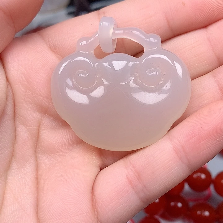 吃***福未镶嵌颈饰玛瑙/玉髓
