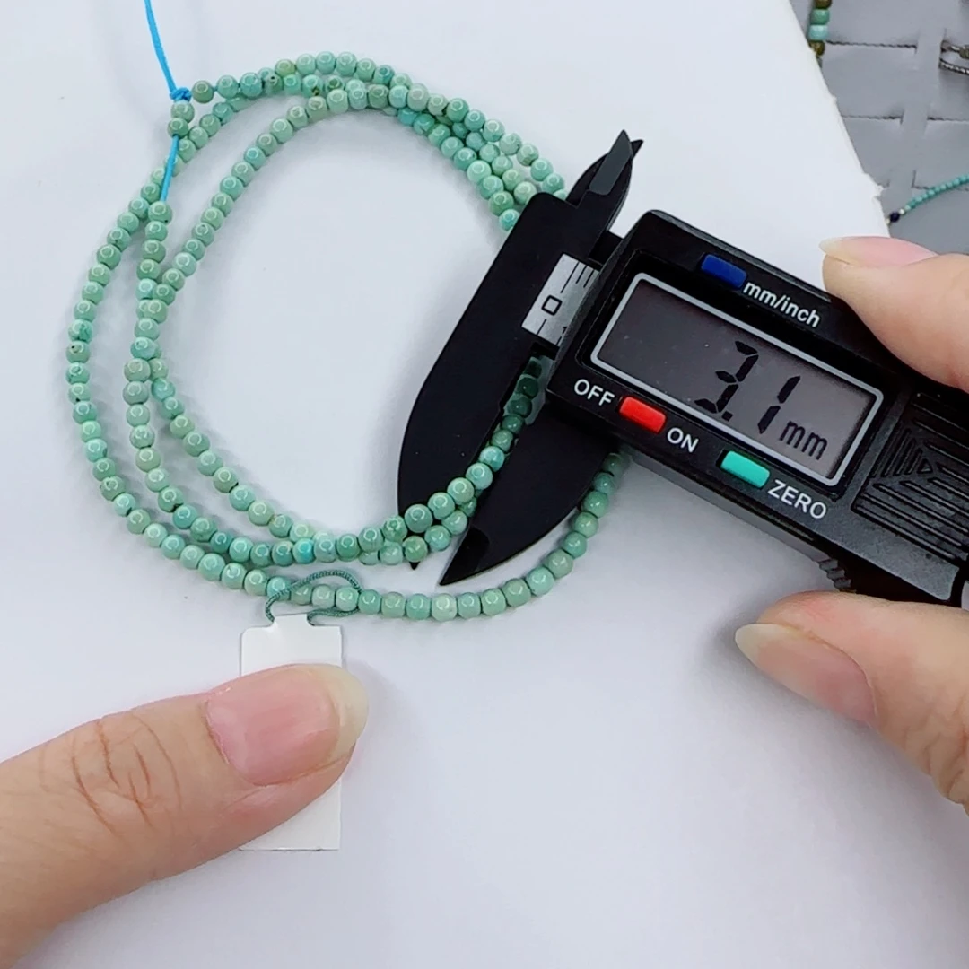 未镶嵌绿松石颈饰