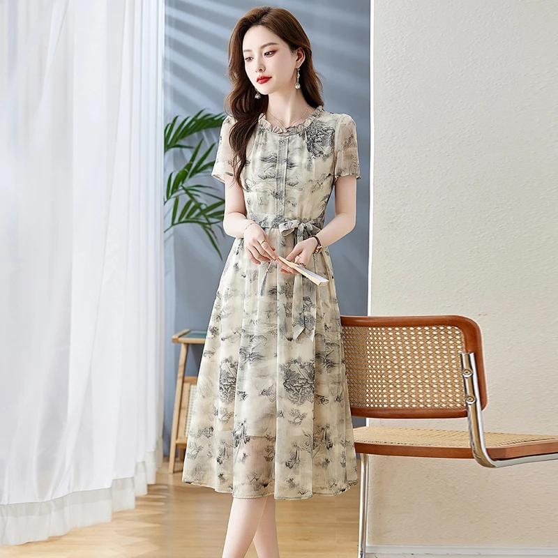 碎花雪纺连衣裙女2025夏季新款高级感气质遮肚子显瘦洋气收腰裙子