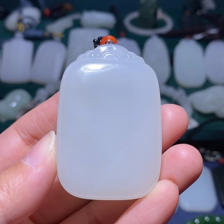 和田玉颈饰未镶嵌无事牌52克