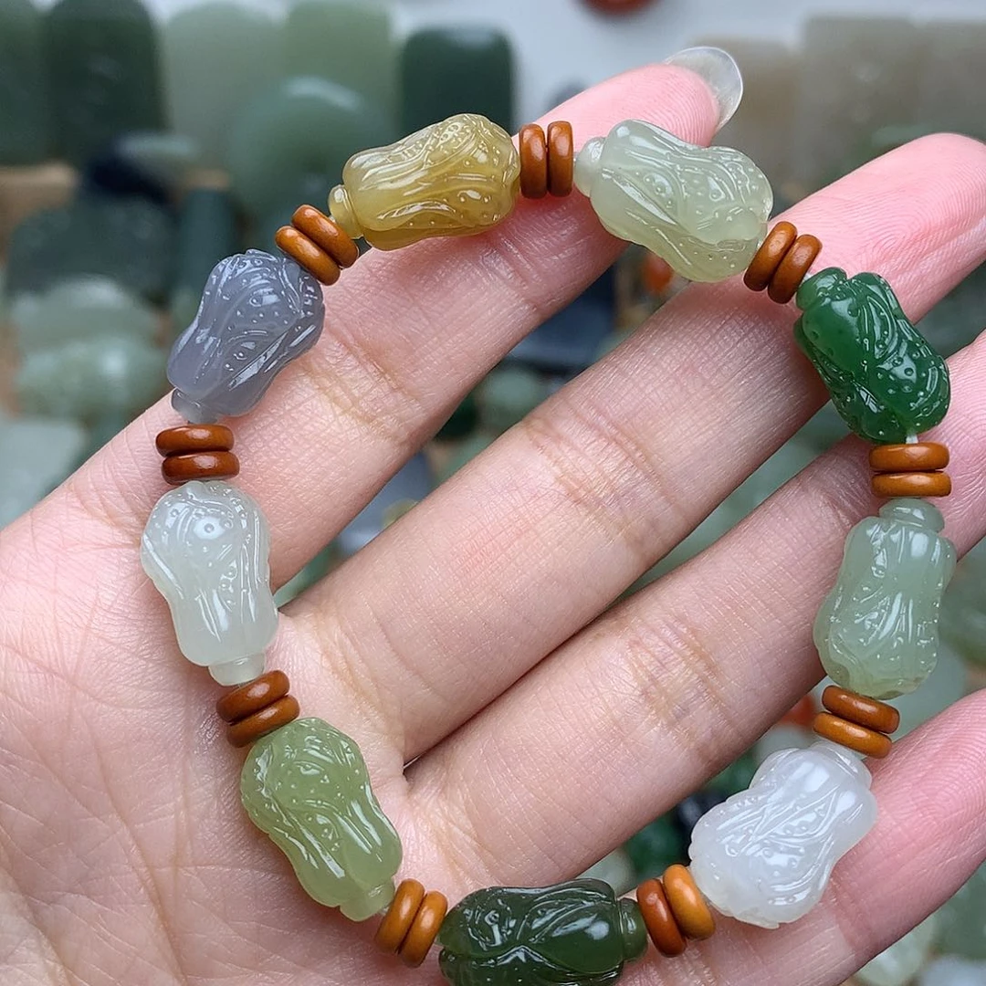 和田玉吊坠未镶嵌