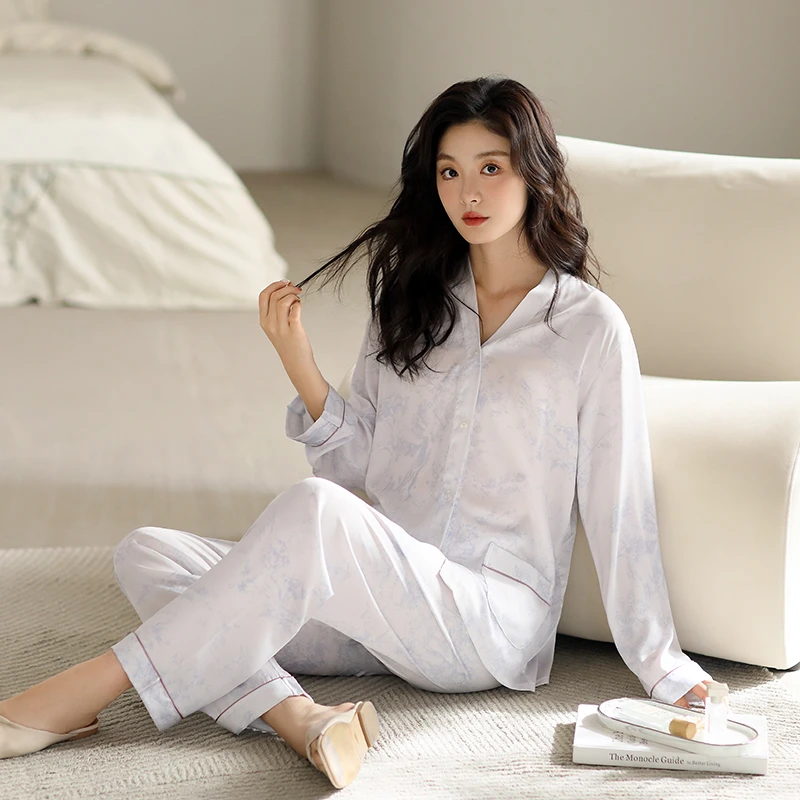 高级感冰丝睡衣女款2025年新款春秋款碎花可爱薄款长袖夏季家居服