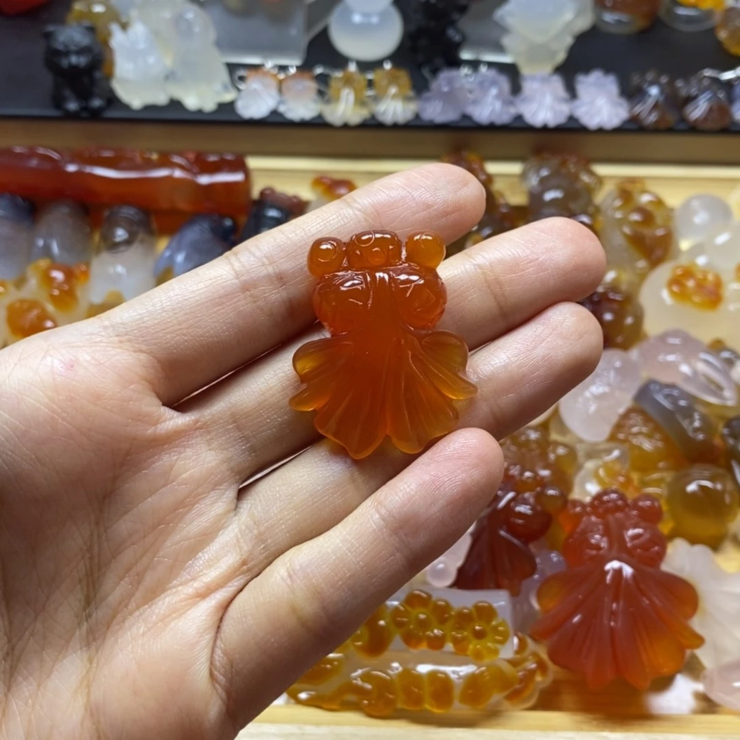 玛瑙/玉髓颈饰未镶嵌福*兜