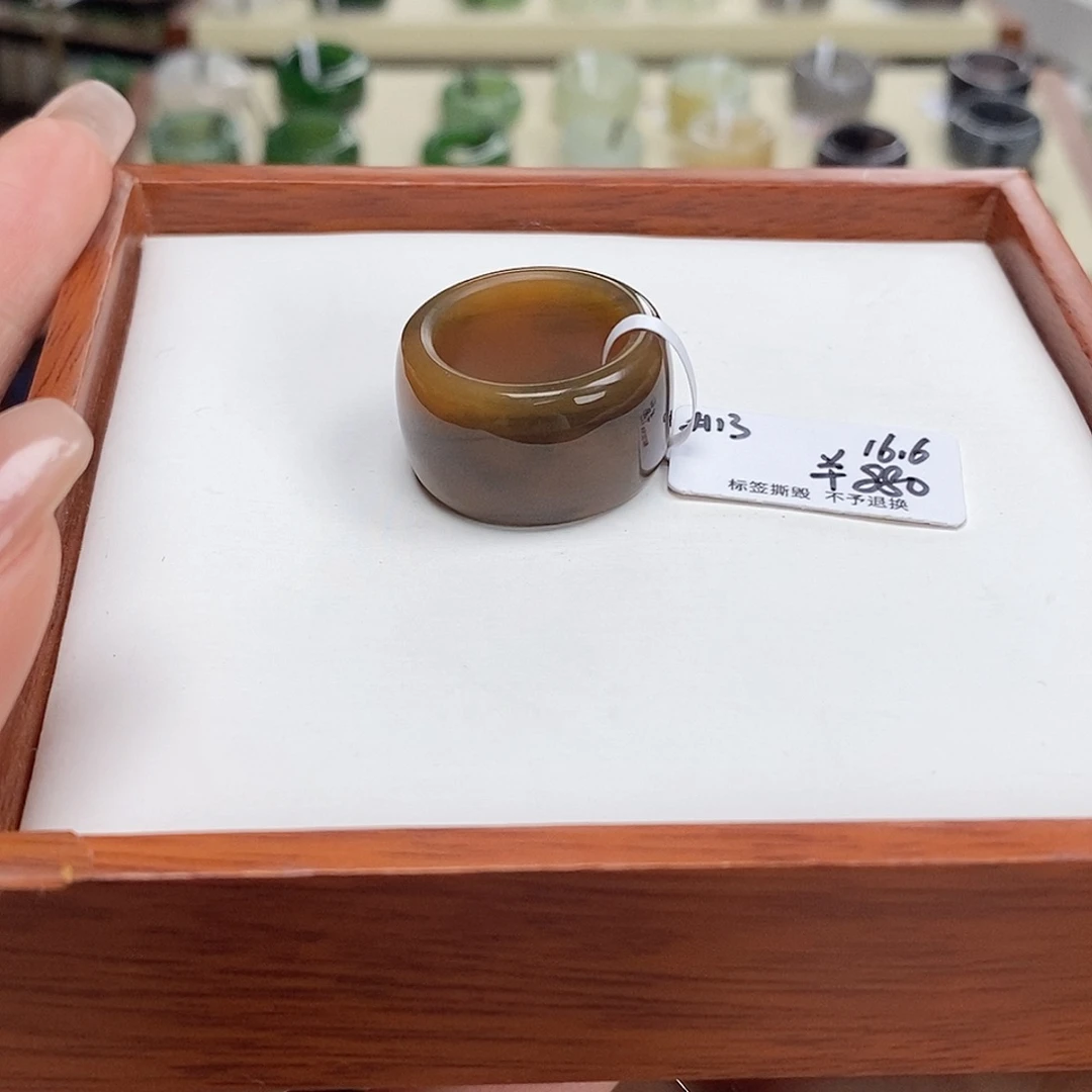 麦***娜和田玉戒指未镶嵌专拍5-16.6