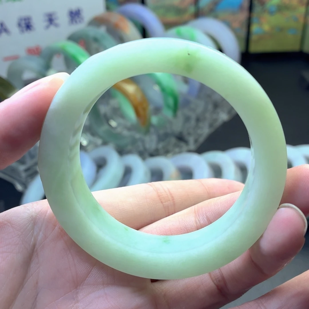定制翡翠未镶嵌翡翠葡萄肉，细到没朋友