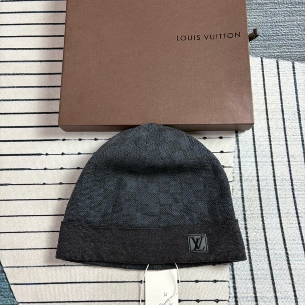 未使用 LouisVuitton/路易威登 lv棋盘格帽子