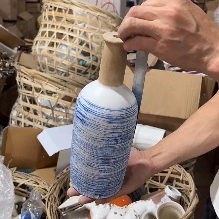 陶瓷花瓶微瑕捡漏出上下有孔