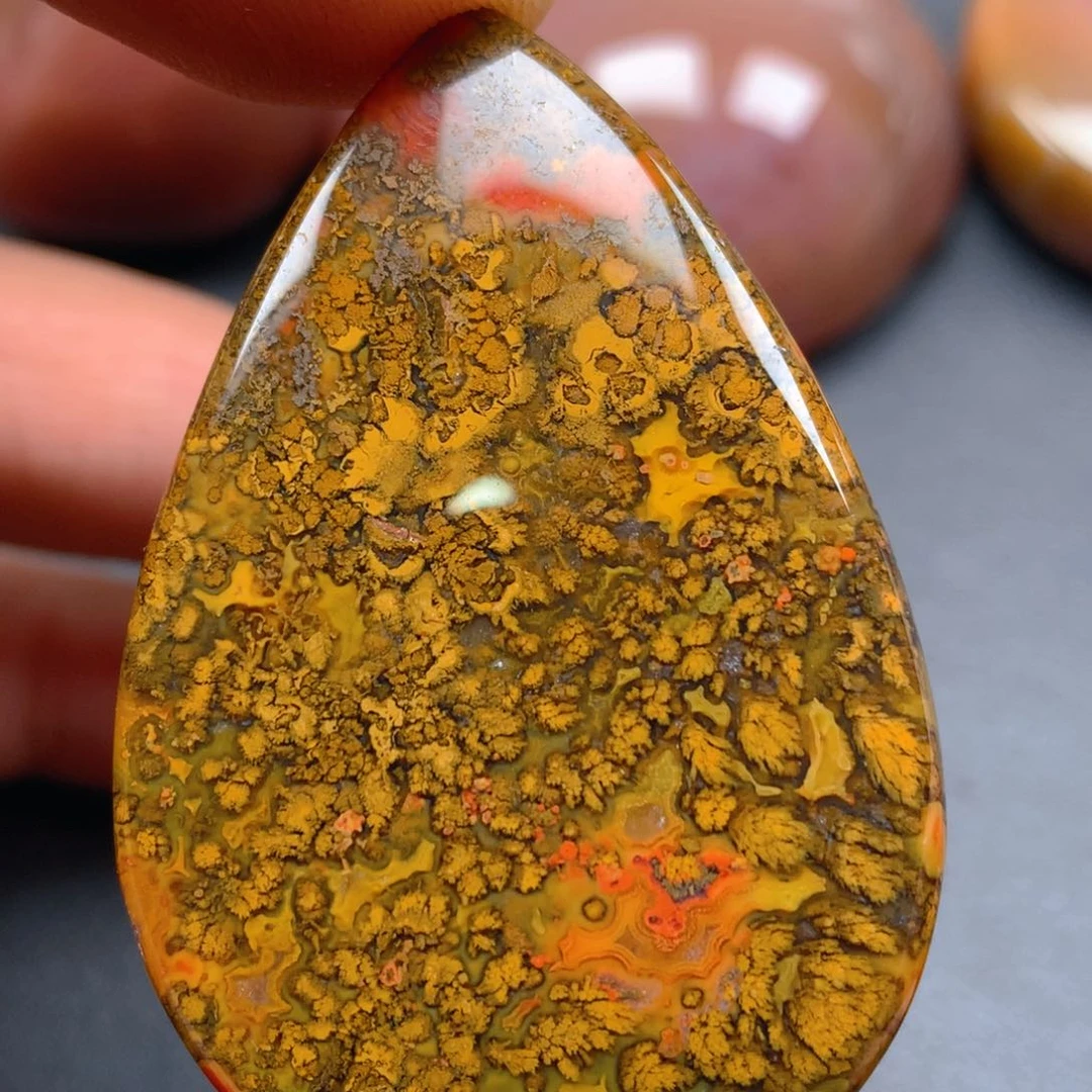 未镶嵌颈饰玛瑙/玉髓海*