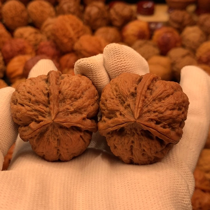 文玩核桃吊坠47………..