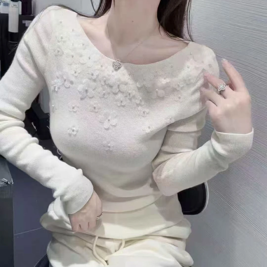 鑫蒂故事立体花朵百搭打底衫上衣长袖常规款冬季圆领