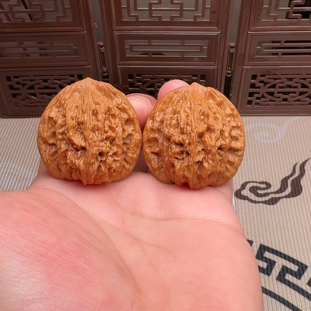 文玩核桃把件43尺麦穗虎头