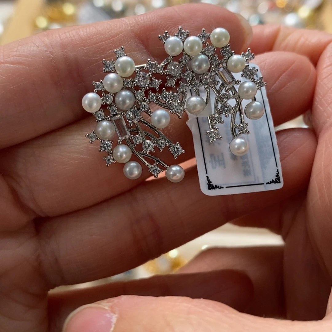 淡水珍珠耳饰未镶嵌