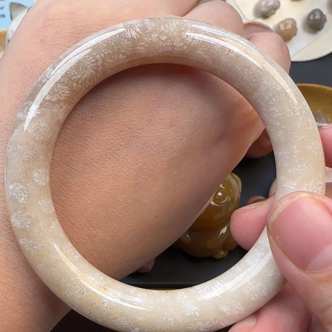 硅化珊瑚（珊瑚玉）未镶嵌颈饰54-55