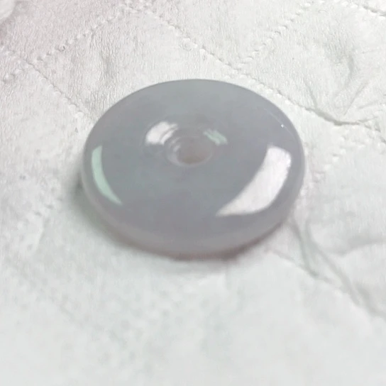 翡翠颈饰未镶嵌走***路吊坠