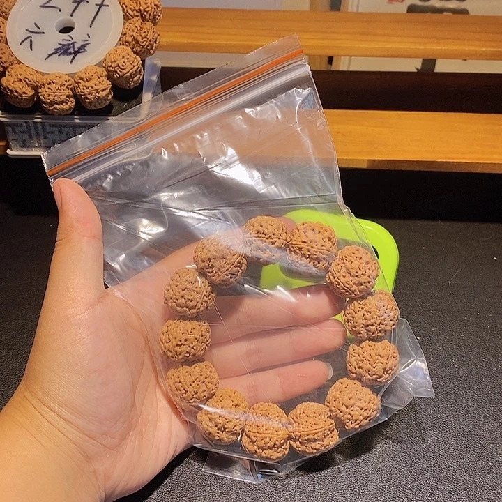 衡***师金刚菩提手串这样