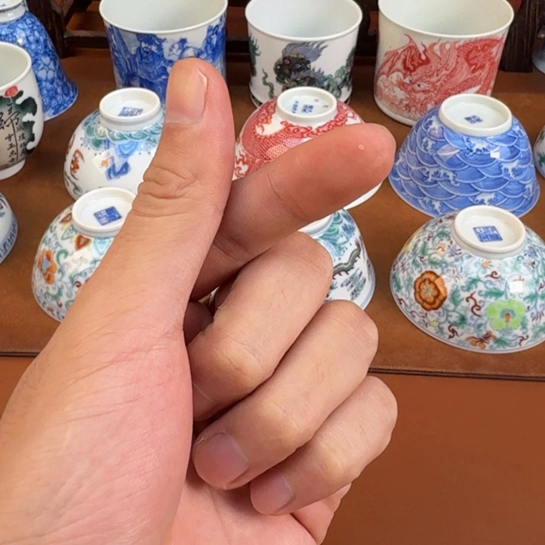 张***心摆件景德镇瓷器手工手绘