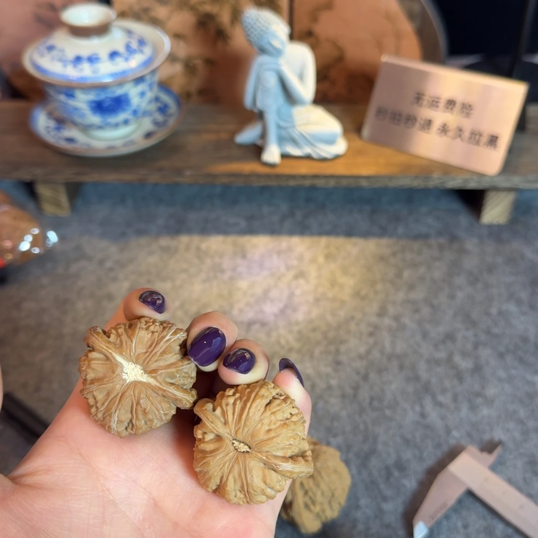 40球白单只有蹭伤不退换练手