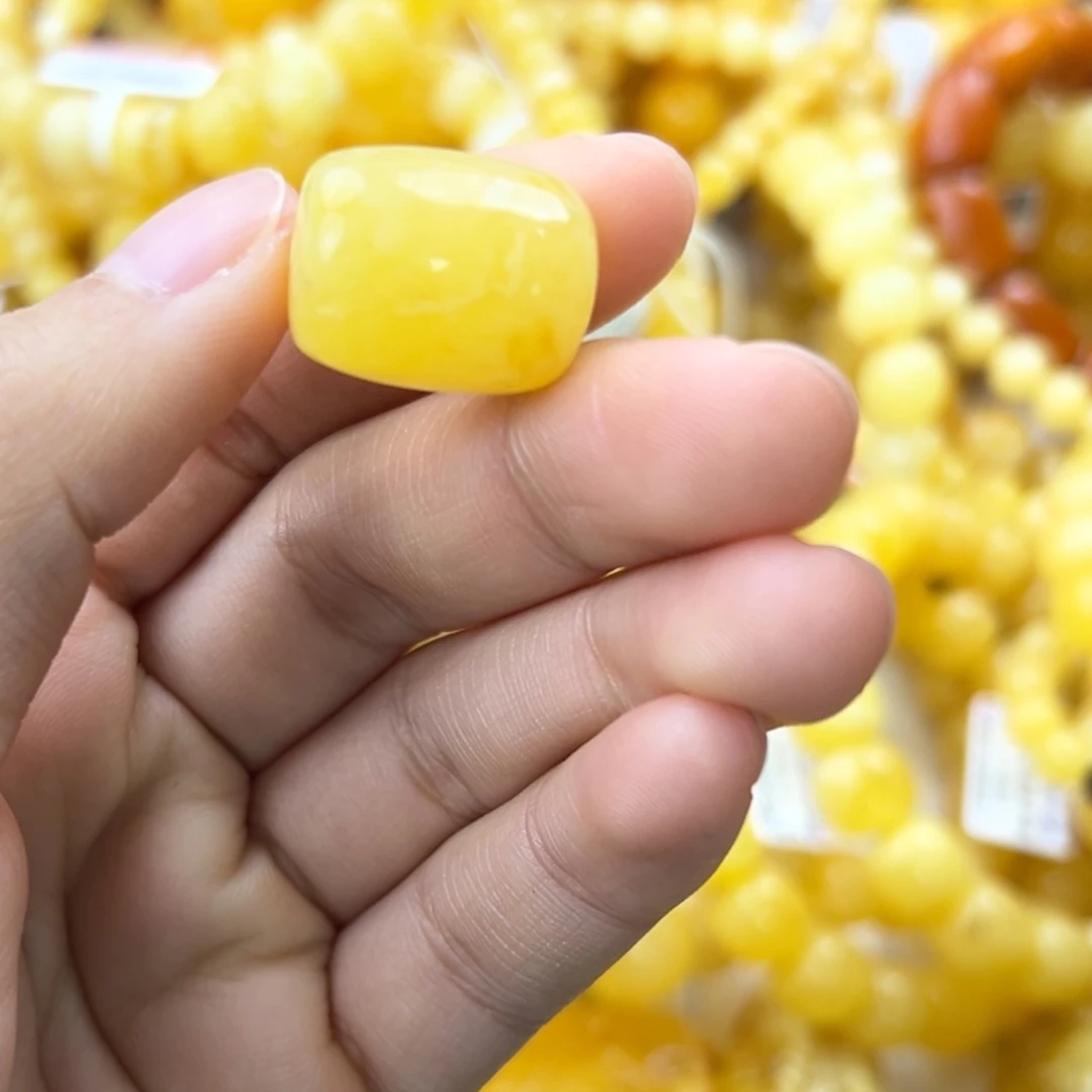 琥珀珠宝奇石未镶嵌