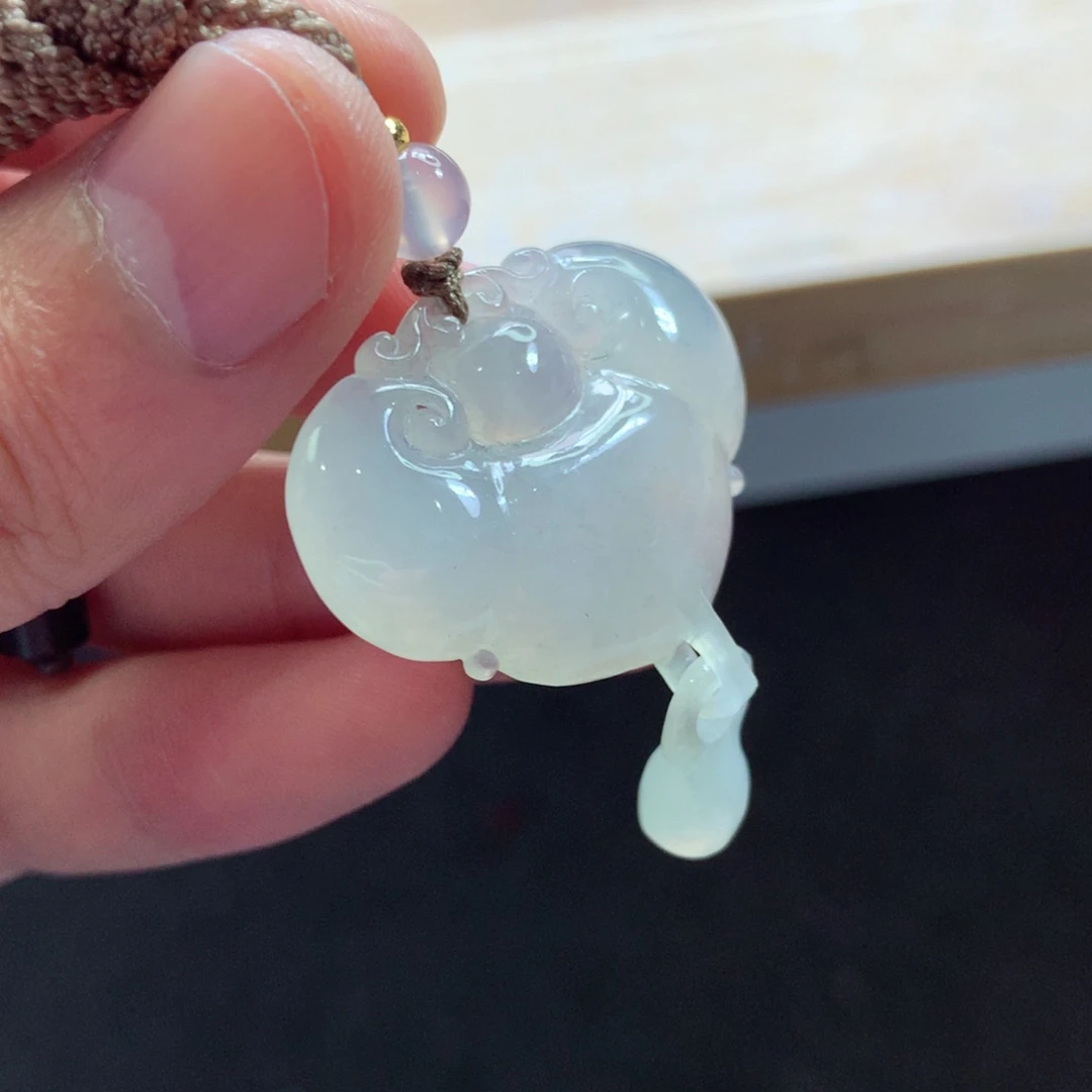 翡翠颈饰未镶嵌吊坠