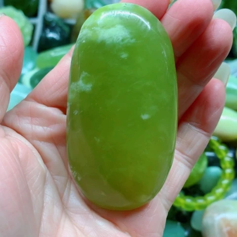 蛇纹石玉未镶嵌手把件