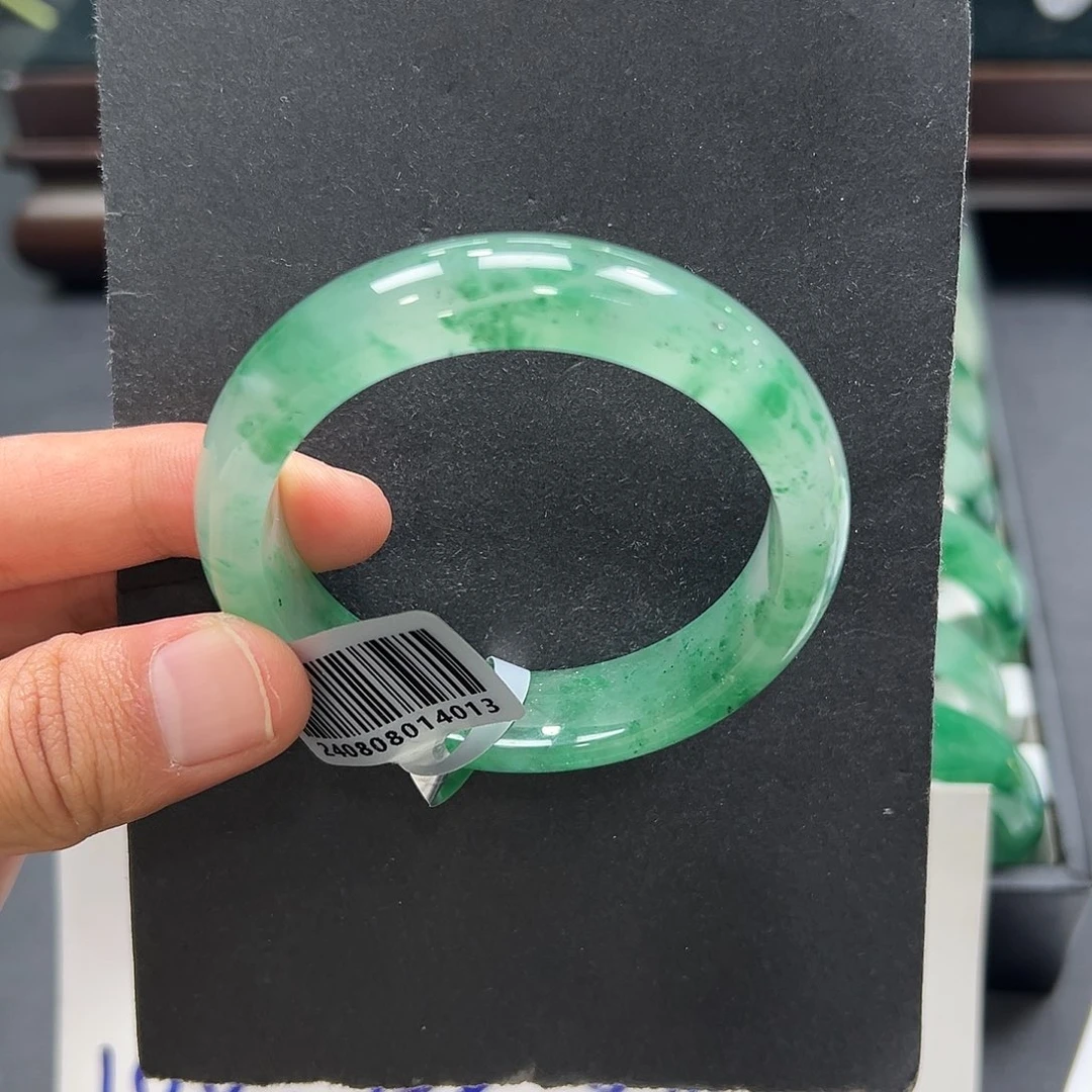 石英质玉（非洲翠）未镶嵌手镯