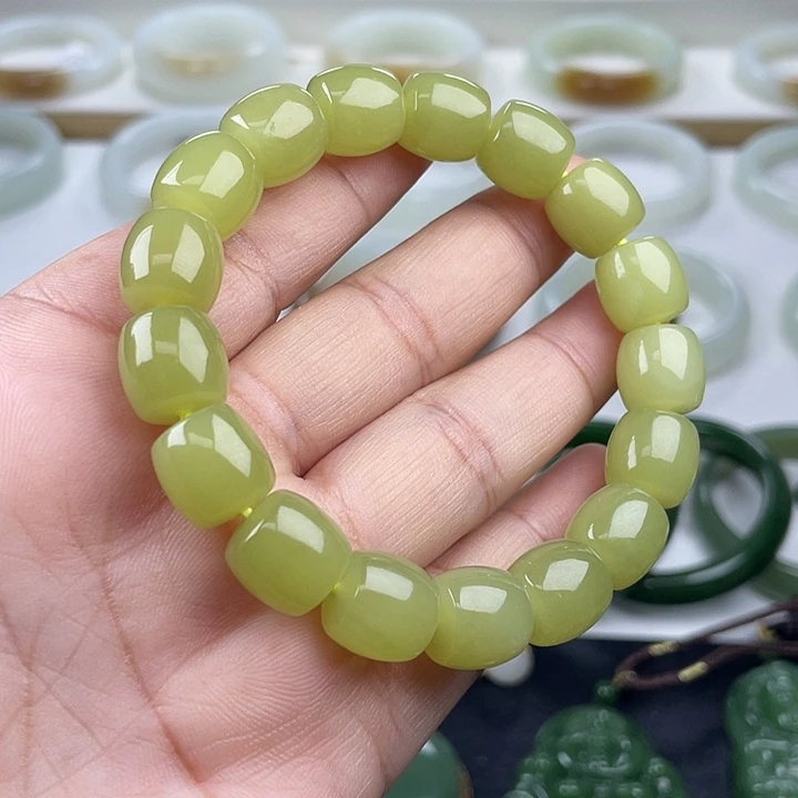 和田玉未镶嵌手串