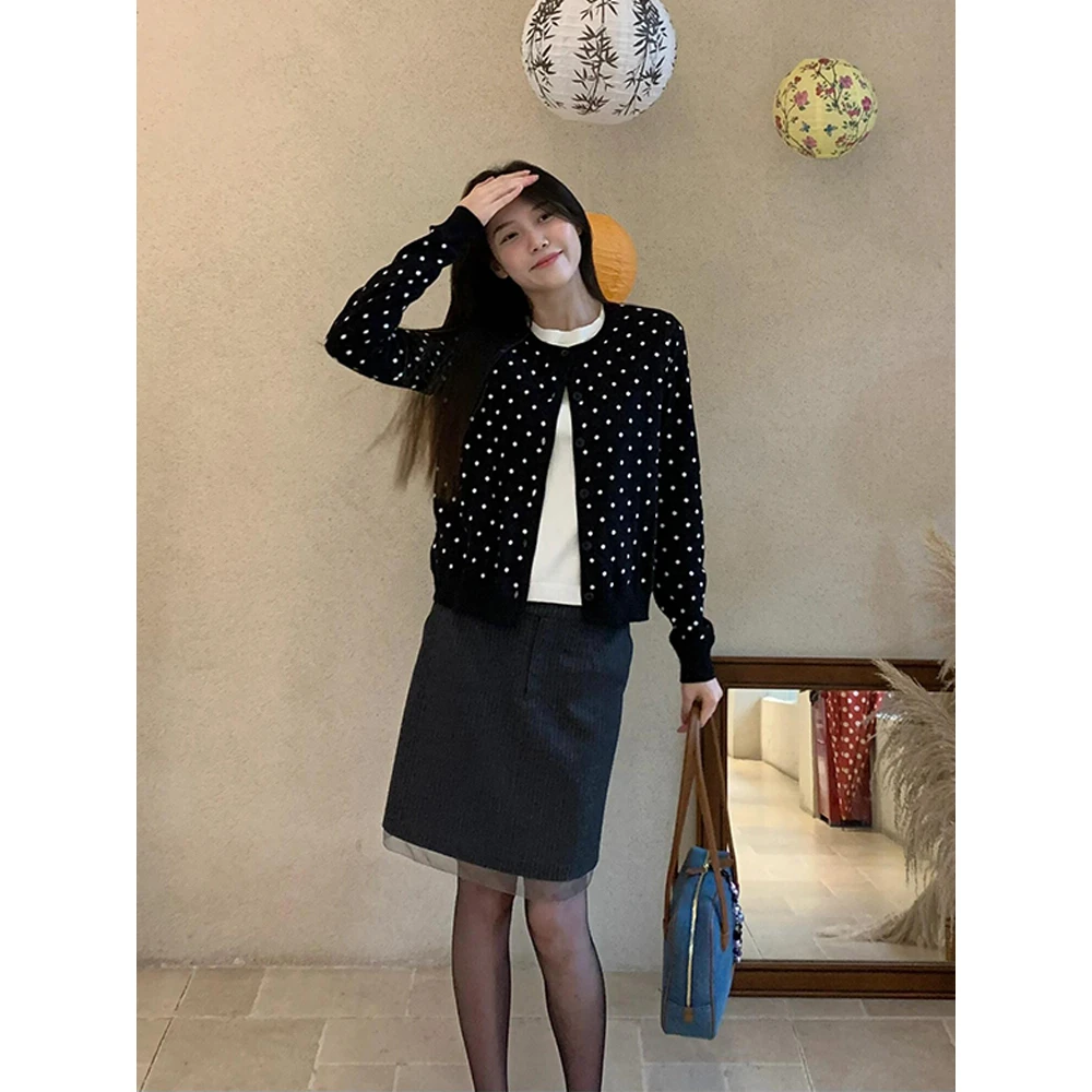 高级感撞色波点假两件针织毛衣开衫女秋季百搭软糯小个子短款上衣
