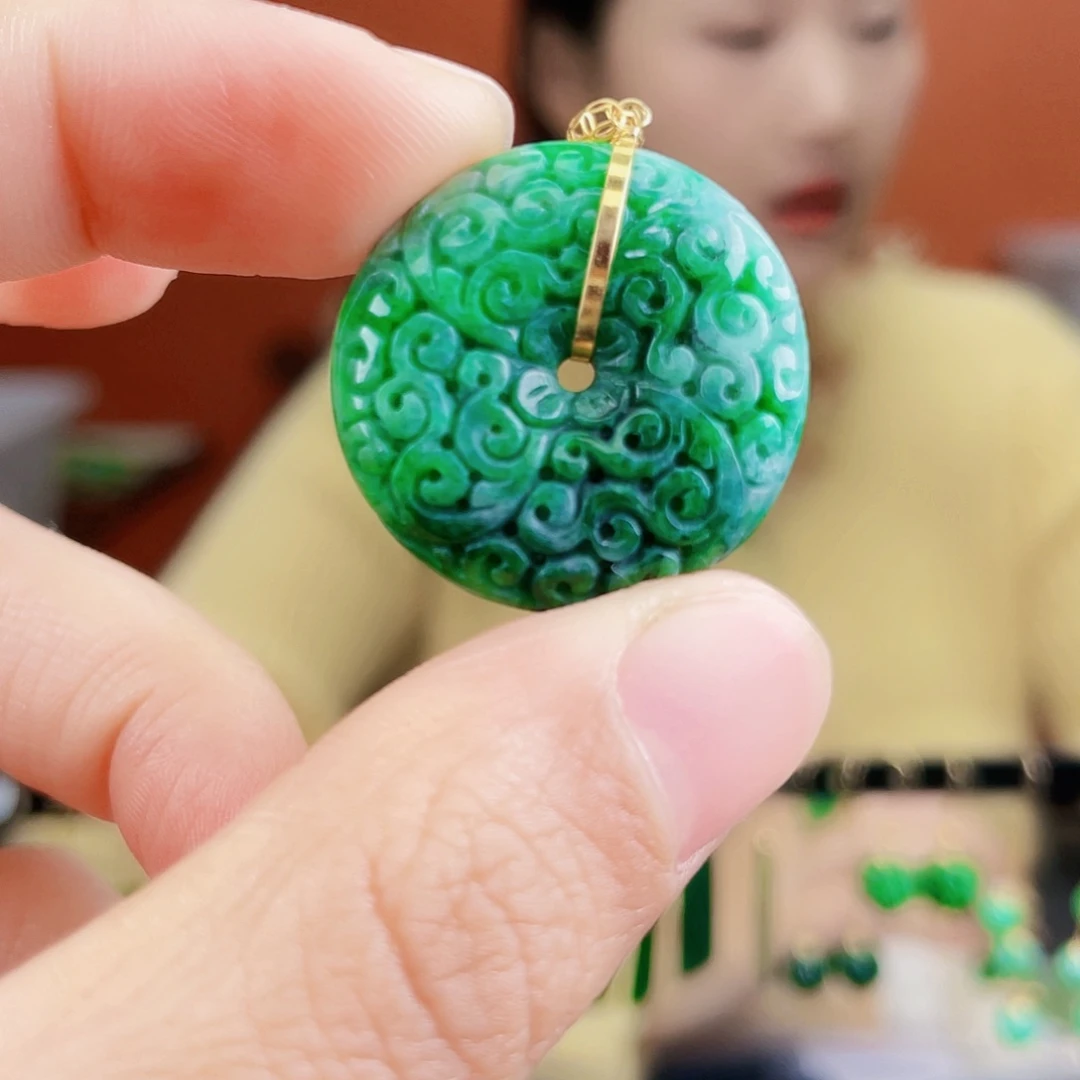 翡翠18K金镶嵌耳饰