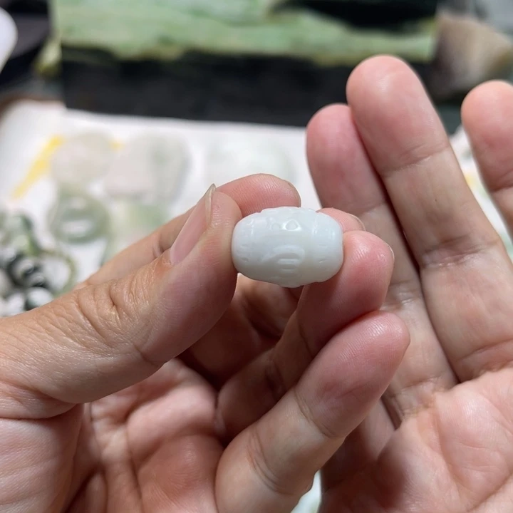 未镶嵌独山玉颈饰