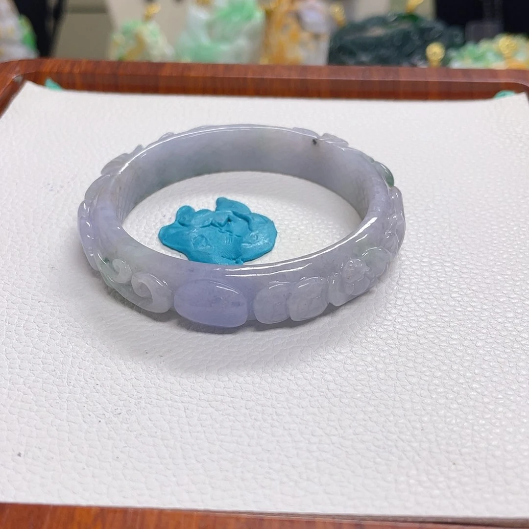 泱***泱翡翠未镶嵌颈饰翡翠紫手镯