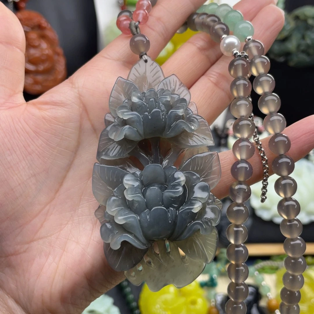 蛇纹石玉未镶嵌颈饰