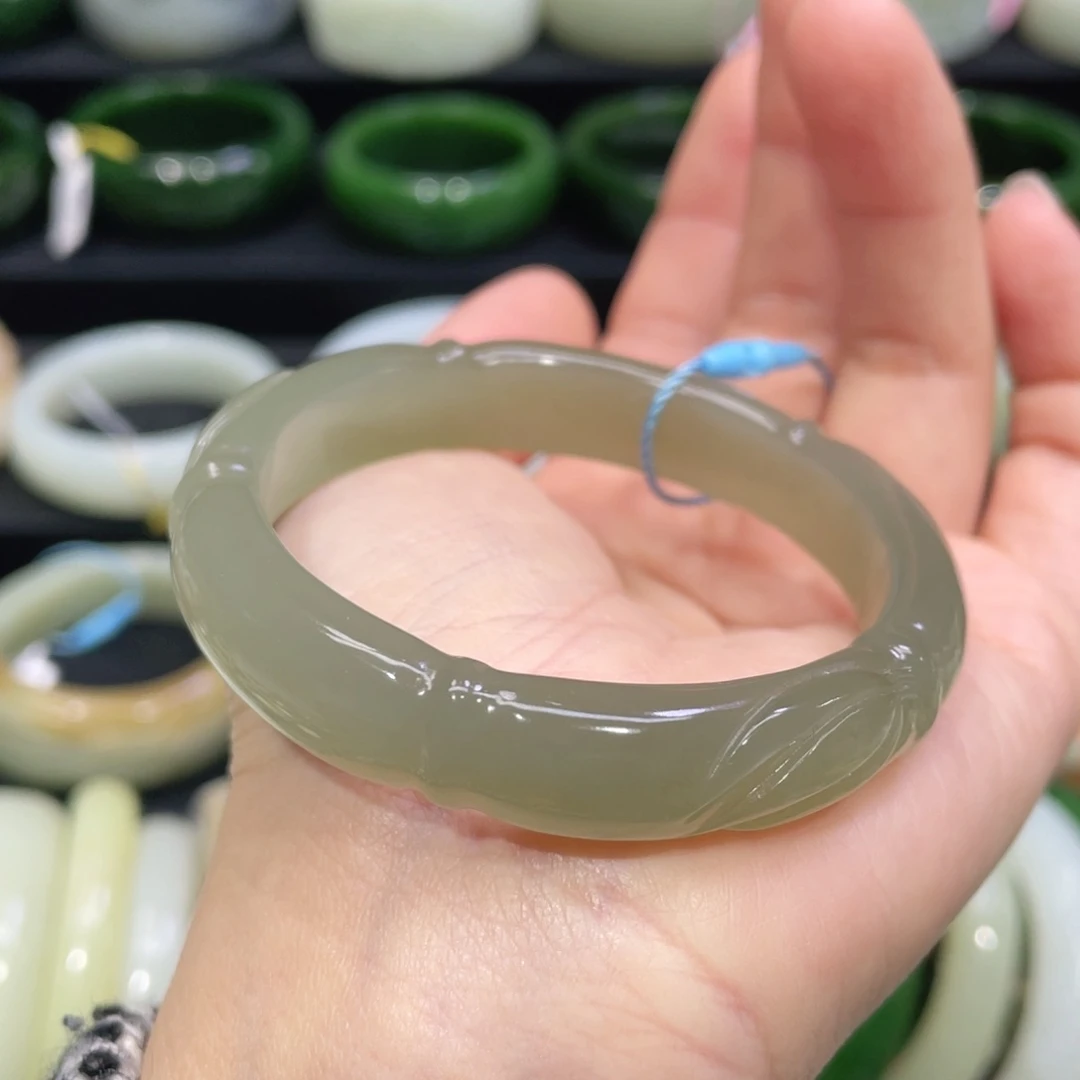 未镶嵌手镯和田玉21