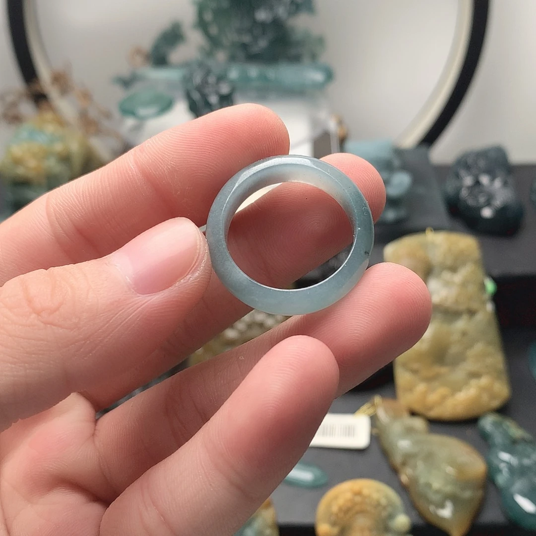 翡翠未镶嵌颈饰无