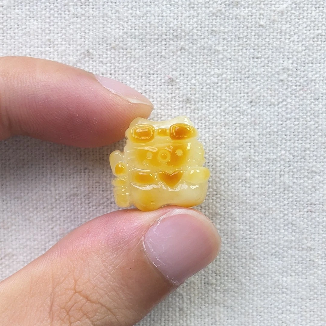 琥珀未镶嵌珠宝奇石冒险小猫