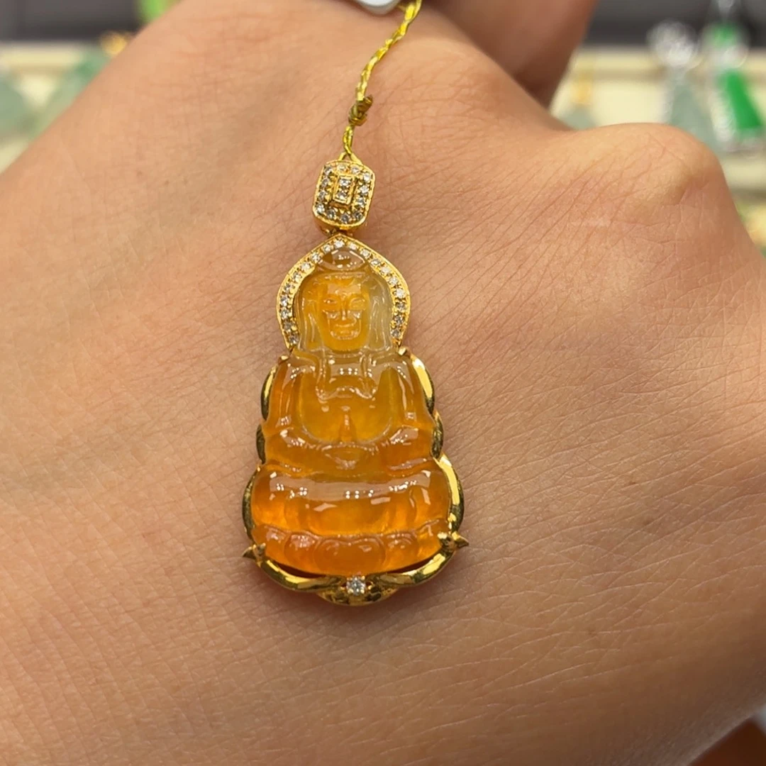 翡翠18K金镶嵌颈饰